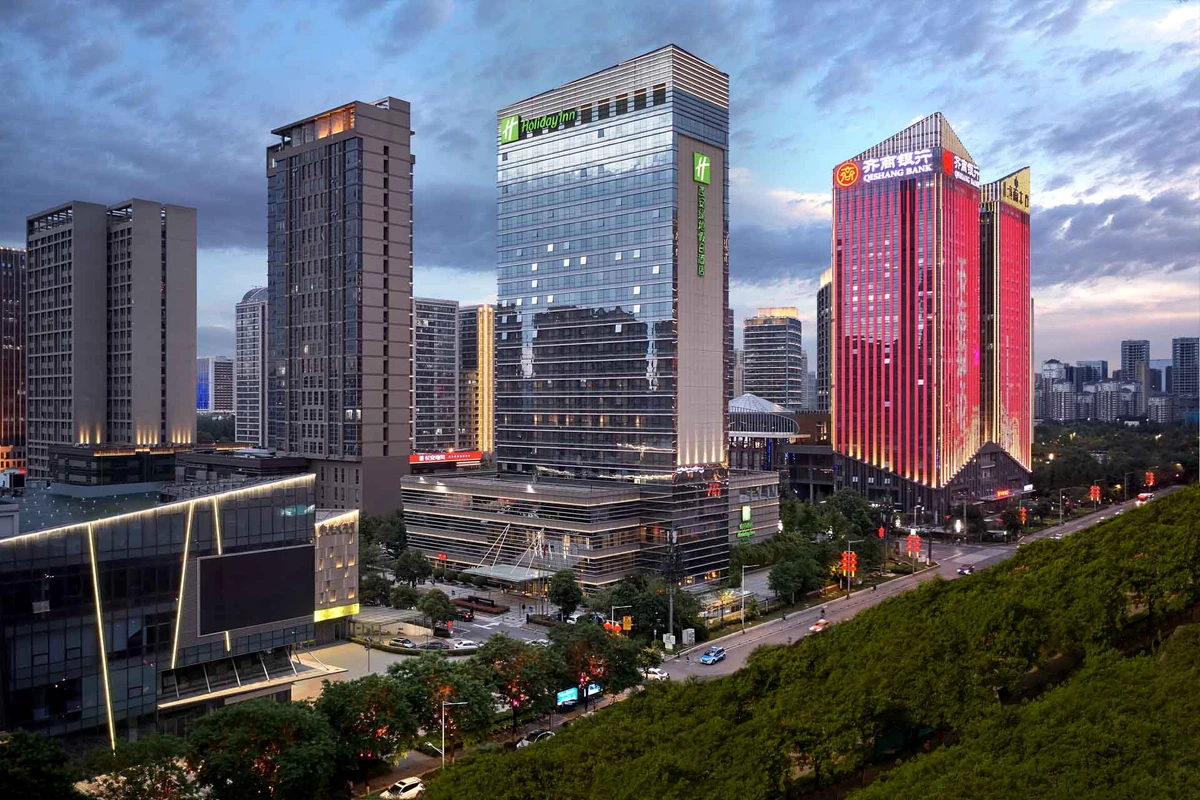 Aerial-Photography-Holiday-Inn-Xian-High-Tech-Zone-Night-min