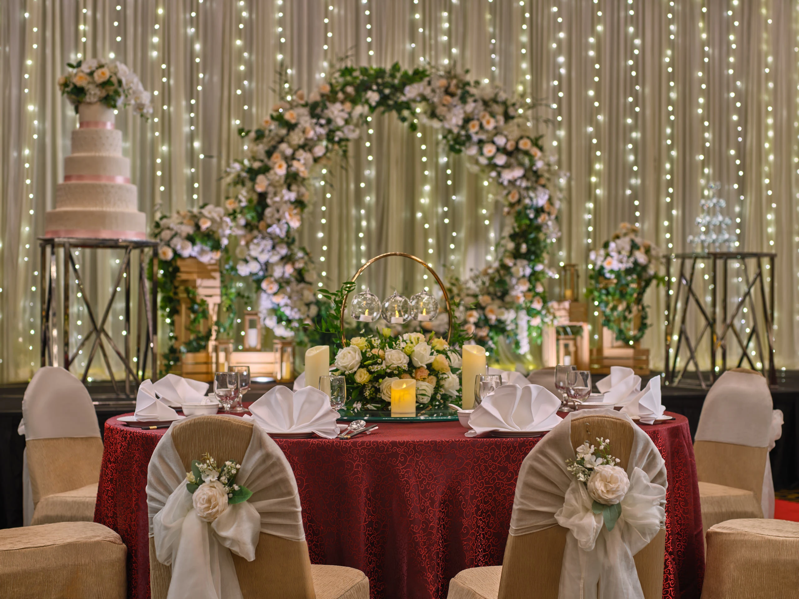 Botanical Rustic head table with greenery garland and candles