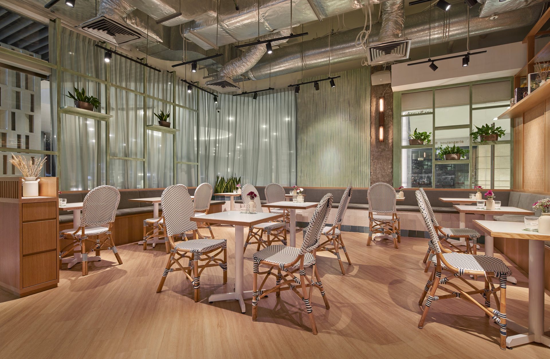 Little Farms Valley Point - Restaurant Interior Design Photography