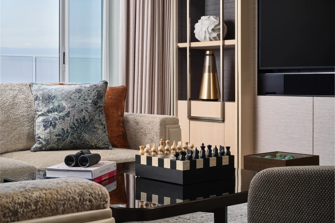 Marina Bay Sands Paiza rooms - 2BR Sea View - Chess Set