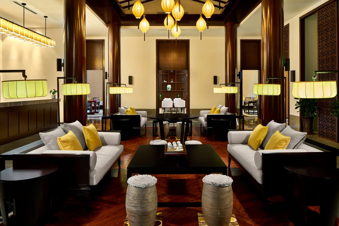 Tea house with traditional Chinese furniture and bamboo accents — Crowne Plaza Ordos interior photography