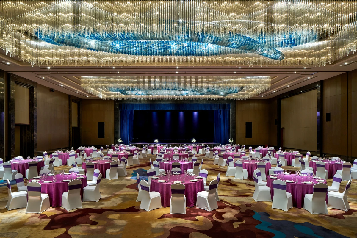 Crowne Plaza Tianjin Jinnan grand ballroom banquet setup