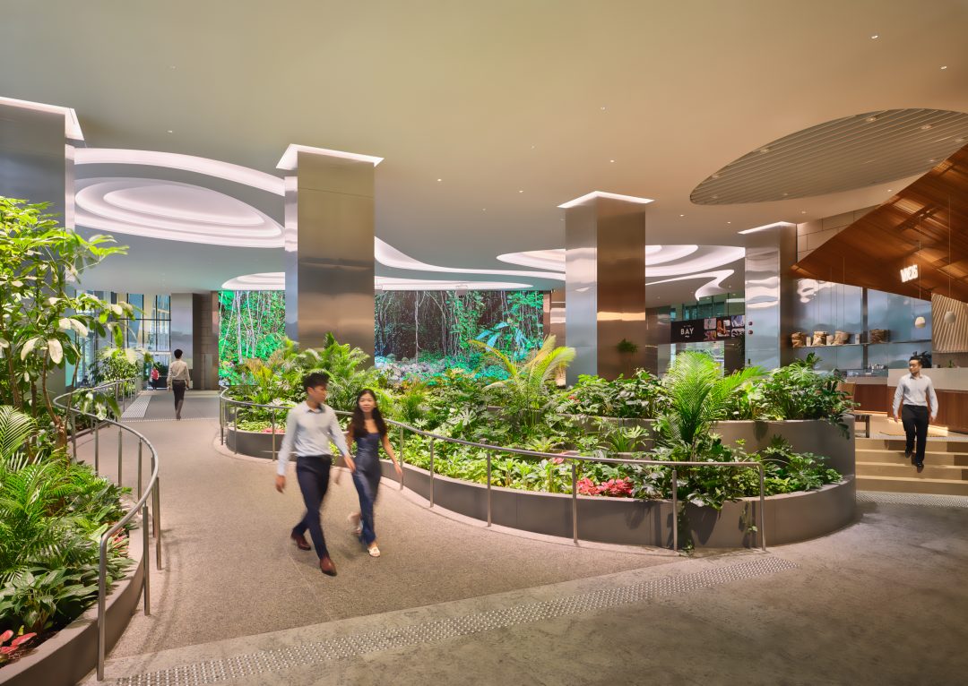 One Raffles Quay South Tower connection to Garden Plaza with central planting bed. Architectural photography for Gensler by Christopher O’Grady, Singapore.